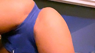 Big boob brunette masturbates on webcam