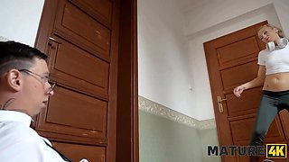 Mature4k. czech milf nicole wonder loves to bring strangers to her couch