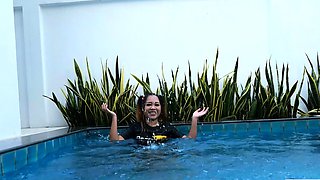 Farang fucked a Thai teens pussy and ass