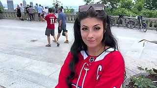 mia coquine quebecoise trés délurée