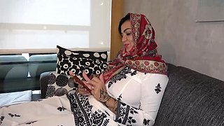 Hijab Stepmom Diana Zilli Shows Stepson Her Big Tits and Ass for Taboo Sex