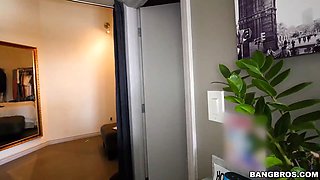 Bangbros - August Ames getting pounded hard