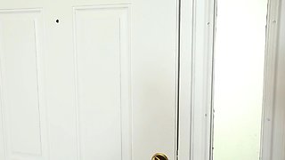 Bi Sexual Goddess Sara Jay Pussy Fucks Lil Carmen Valentina!