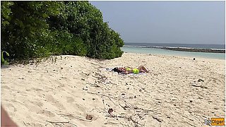 Katty West In Public Pickup Stepmom And Stepdaughter On Beach - Risky Dick Flashing