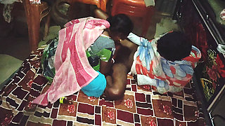 Desi village bhabhi ki chudai ki doggy style mein