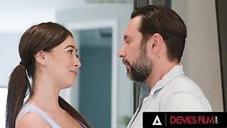 Teen Chloe Surreal Gets Face Fucked & Pounded Hard By Older Man - Taboo Sex