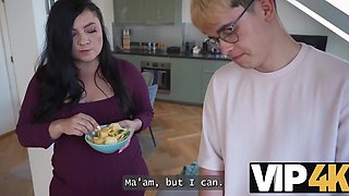 Big Tits Mature Woman Fucks Inexperienced Handyman real hard