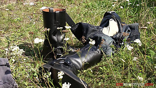 How to Have Sex on Motorcycle