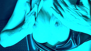 She Sucks Me in the Car and Takes a Facial