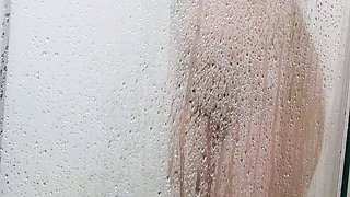 Amateur Big Boobs jerks Big Dick