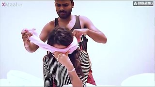 Indian beauty captivates with sultry, intense oral passion