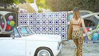 The Skinny Model Paulina Pafio Poses Nude In Front Of The Camera