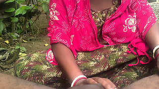 Desi devar bhabhi romance karte hue