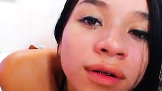 Sexy Colombian Shows Feet and Ass on Webcam