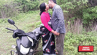Indian Desi Kavita fuck with boyfriend  in jungle in doggy style cheating on husband , play romanitc sex with lover  ,