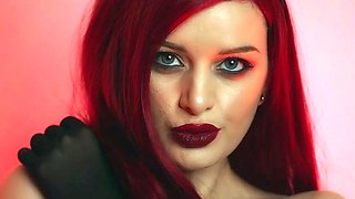 Close up amateur beauty uses her toy to masturbates