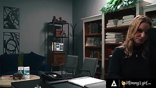 Mommy's Girl - Lexi Luna and Rachael Cavalli Free Use Stepdaughter Demi Hawks in Hot Fingering Scene