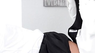 Admirable kitten's hd dirt