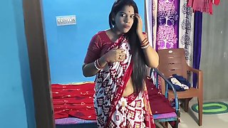My Stepmom Rest On The Bedroom, Iam Seeing Her Hot Body, After Mastrubation Time My Stepmom Seen Me Propose To Fuck Me