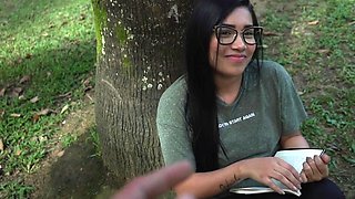 Latina girl invites stranger to her house and has sex
