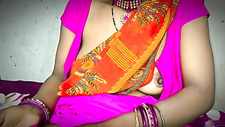 Desi bhabhi show boobs and pussy desi village bhabhi