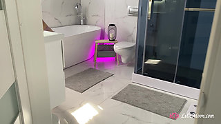 Brunette Sucks Neighbor's Big Cock and Hard Fucks till Cumshot in the Bathroom