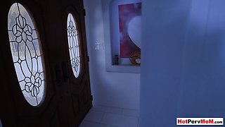 mommy catwoman seduced big cocked stepson