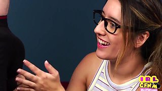 Cfnm Amateur Sex 21yo With Glasses Sucks And Jerking