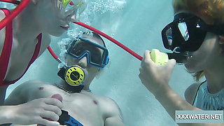 Underwater blowjob goes two way