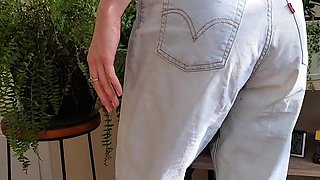 Close up MILF masturbation