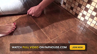 Piss flavoured high heels foot fetish