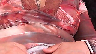 Luna, a Colombian MILF with Big Tits and a Beautiful Ass, Seduces You While Changing Her Clothes.