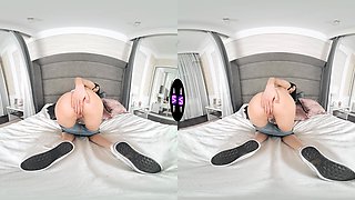 Virtual reality sex with stunning brunette Jasmine Jayne