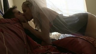 Horny Bride Seduces Her Man To Fuck Before Their Wedding