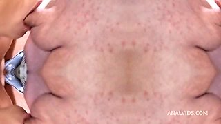 Lost Tourist Valeria Fuentes Uses Her Ass, Squirts And Rimming