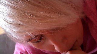 Amateur Girl Gives Blowjob Homemade
