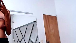 Love Chat Big Boobs Brunette Masturbating For Cam