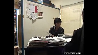 Amateur Brunette Secretary Squirting Blowjob Casting - French Vintage Fun