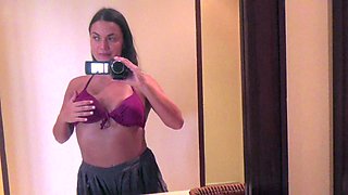 Amateur Close Up Squirting Masturbation