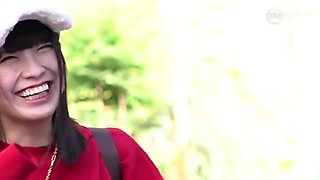 キュートな笑顔の黒髪清純派美女がキスとフェラのラブラブエッチ