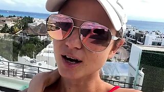 Public pussy play
