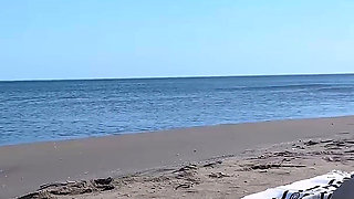 Squirting in a ****** Beach