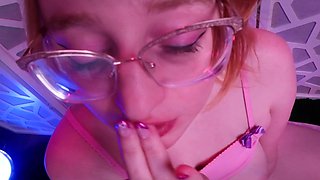 Nikoletta Queen's Sultry Oral Holiday in Heat