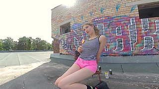 Blizard in Virtual Reality Nude Teenager Session Backstage Video