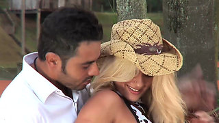 Amazing blonde bombshell gets plowed outside