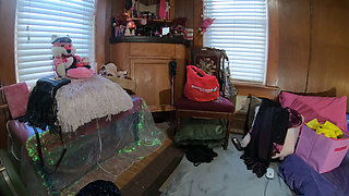 Fat ass trans ladyboy dances and changes her dress