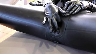 Amateur Milf in a FMM threesome with cumshot