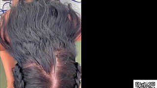 Public Beach Babe Blowjob Draws Curious Onlookers