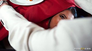 Yasmina Khan - The Bengali Dinner Party [UltraHD 4K] - Yasmina khan