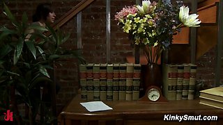 Sasha Sweet earns machine pound